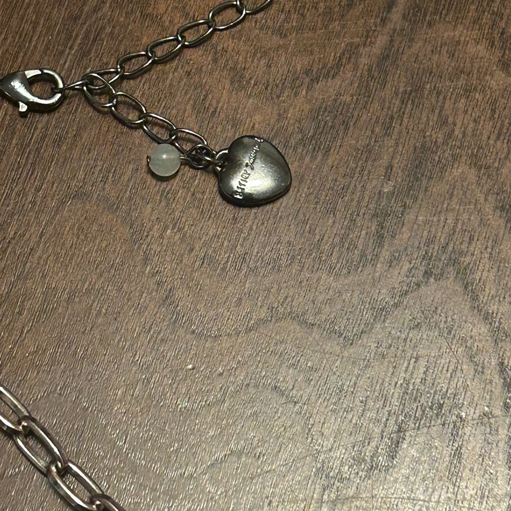 BETSEY JOHNSON DAISY NECKLACE - Picture 3 of 4